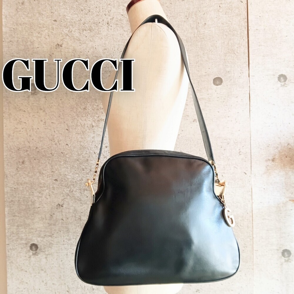 Gucci leather shoulder bag rounded silhouette Black